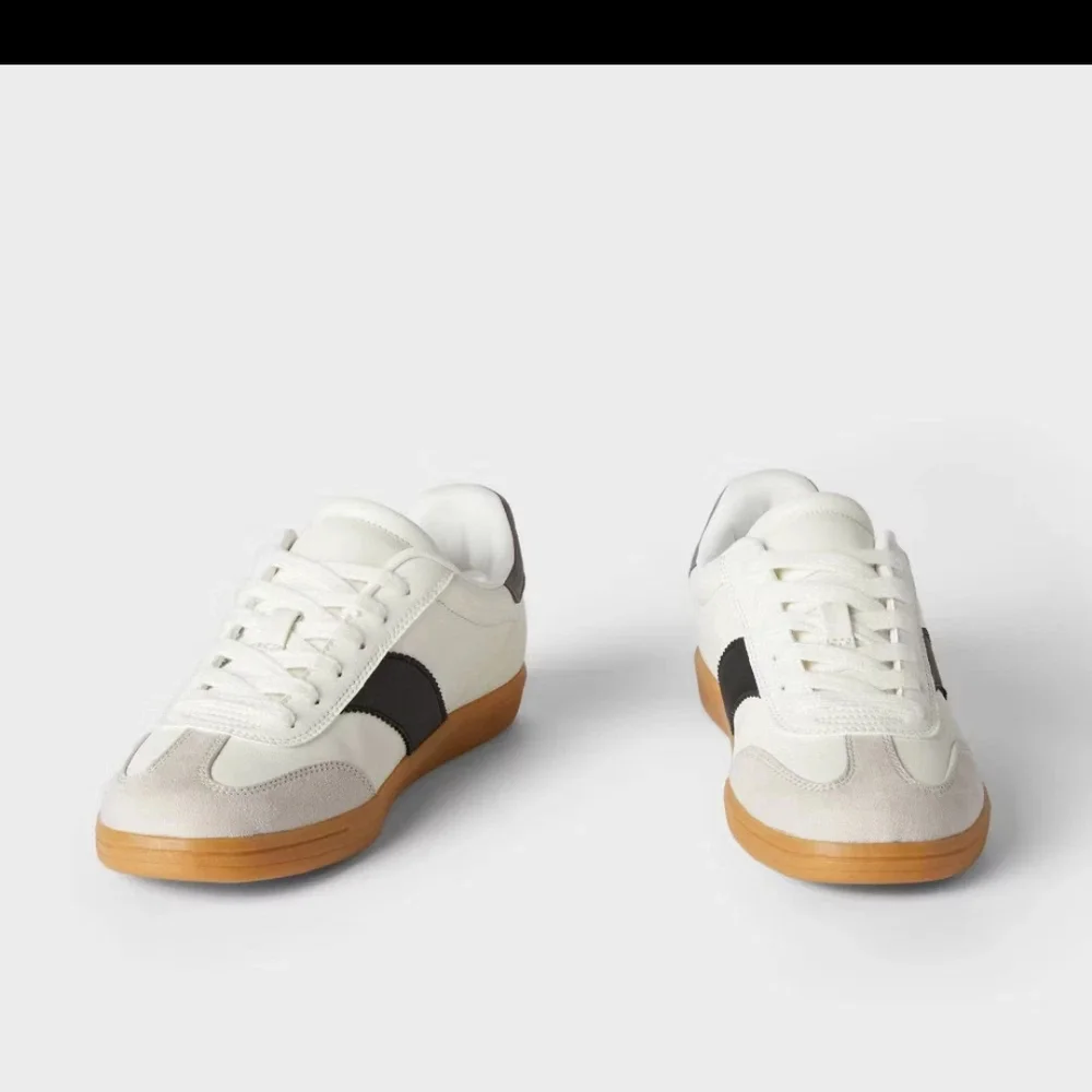 Universal Thread White and Black Sneakers with Tan Sole